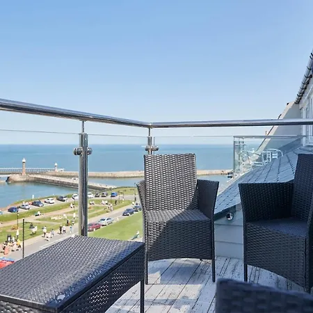 Host & - Penthouse Pier View *
