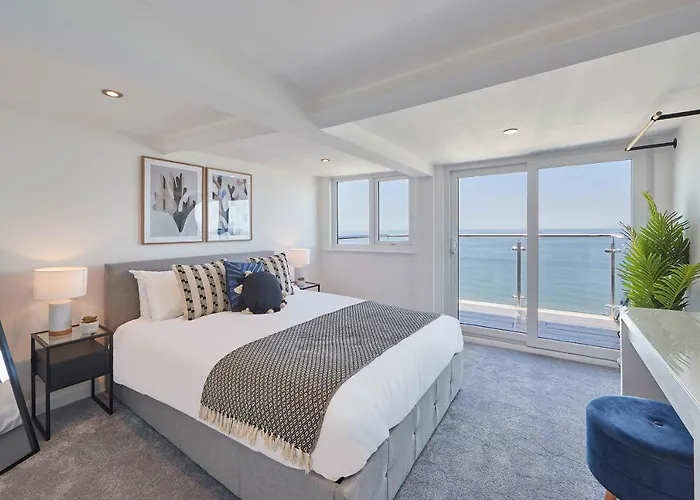 Host & - Penthouse Pier View דירה