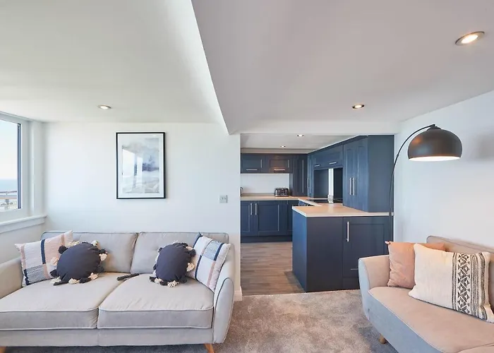 דירה Host & - Penthouse Pier View