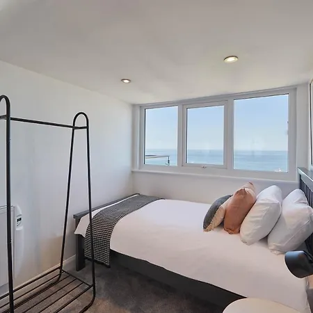 Host & - Penthouse Pier View Apartman