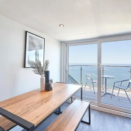 Host & - Penthouse Pier View * 惠特比