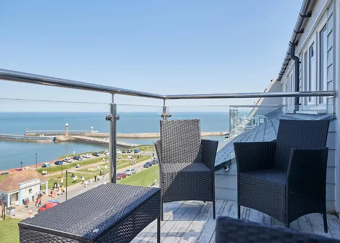 Host & - Penthouse Pier View *